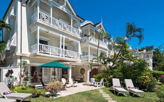 Mahogany Bay – Fathoms End