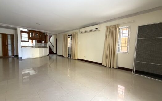 Rockley Mews Townhouse – Centrally Located Gem