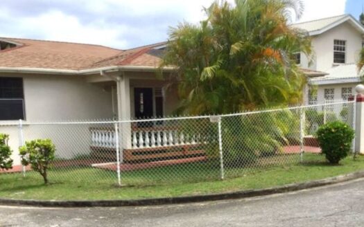 22 Warrens Crescent West