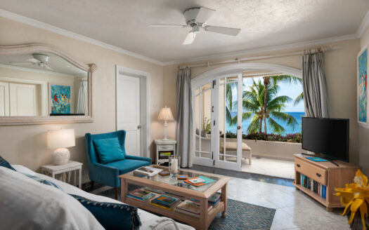 REDUCED – Reeds House 11, Luxury Beachfront Penthouse